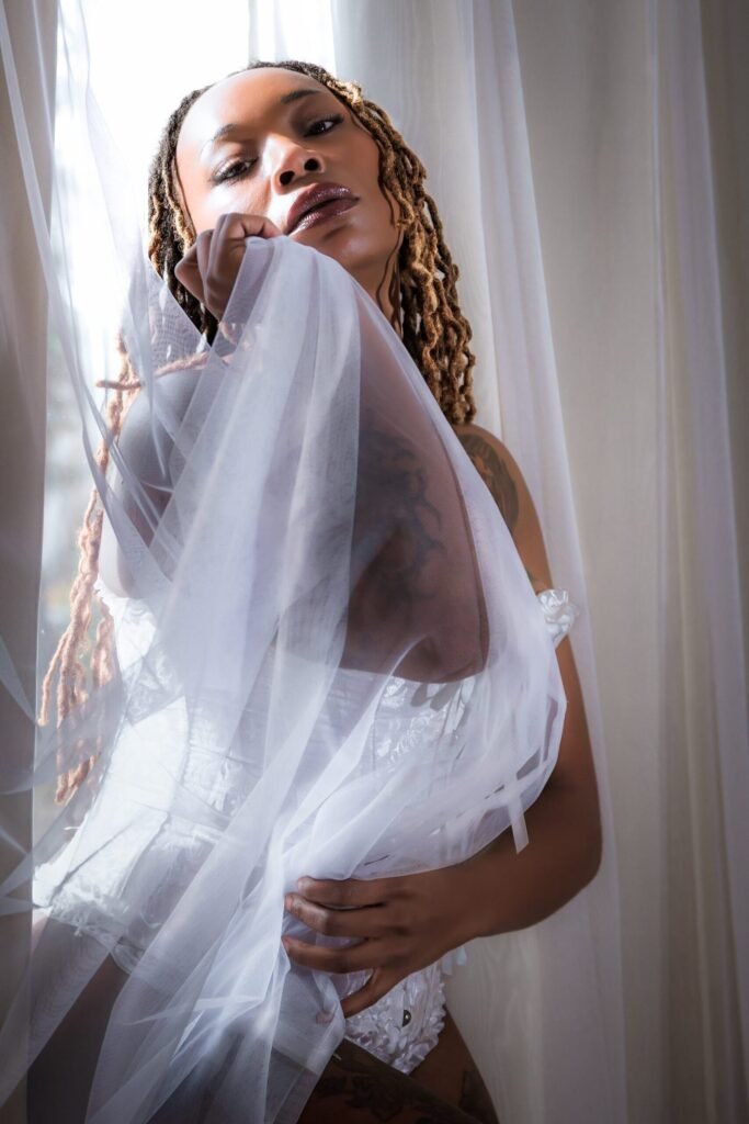 Fine Art Boudoir vs Traditional Boudoir Photography Austin Texas - Knotted Tree Studios